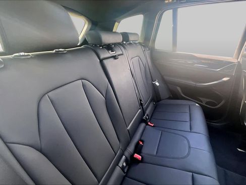 Used 2019 BMW X3 sDrive30i w/ Convenience Package RWD image 18