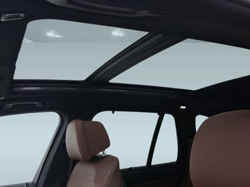 Used 2023 BMW X5 xDrive45e w/ Executive Package image 12