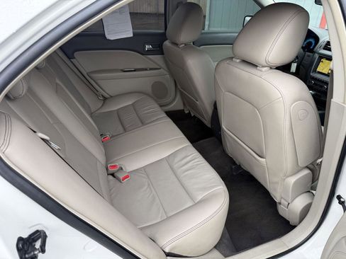 Used 2010 Ford Fusion SEL image 18