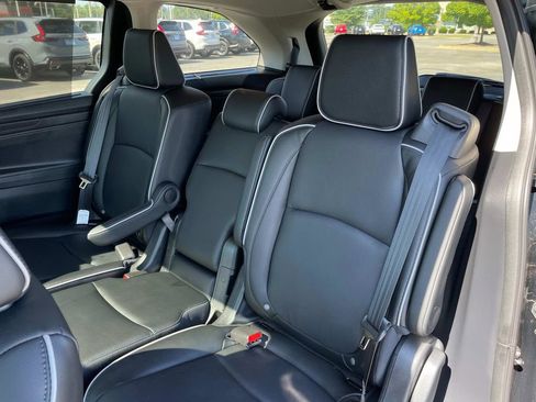 New 2025 Honda Odyssey Touring image 10
