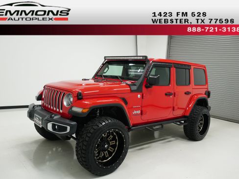 Used 2018 Jeep Wrangler Unlimited Sahara image 1