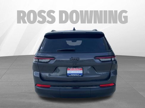 Used 2025 Jeep Grand Cherokee L Altitude RWD image 5