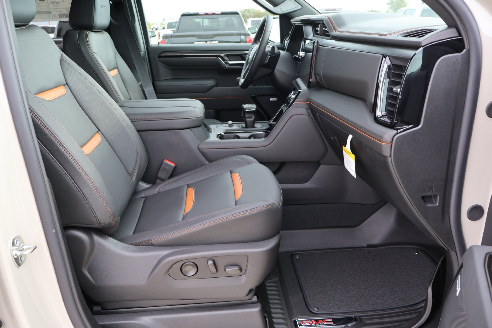 New 2026 GMC Sierra 1500 AT4 w/ AT4 Premium Package AWD/4WD image 15