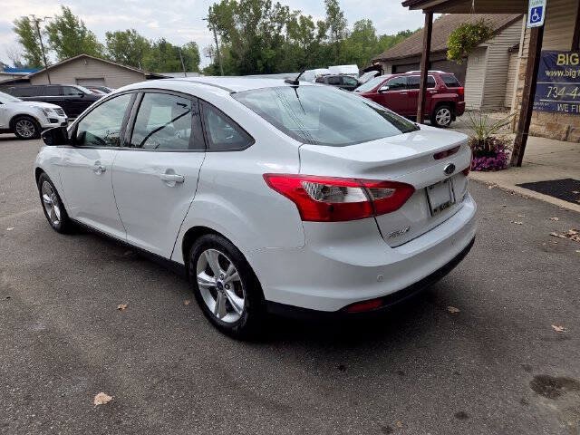 Used 2014 Ford Focus SE FWD image 4