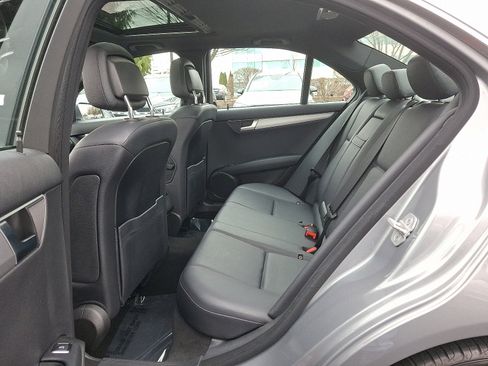 Used 2013 Mercedes-Benz C 300 Sport image 10