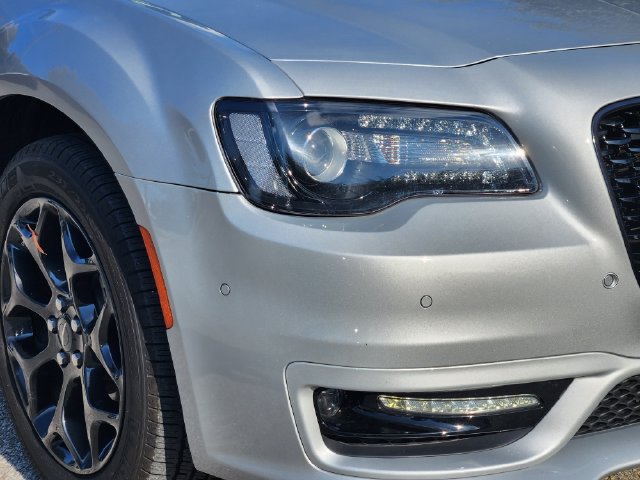 Used 2023 Chrysler 300 Touring L w/ Popular Equipment Group AWD/4WD image 10