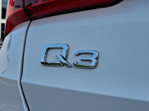 Used 2025 Audi Q3 2.0T Premium AWD/4WD image 32