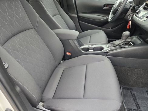 Used 2024 Toyota Corolla LE FWD image 9