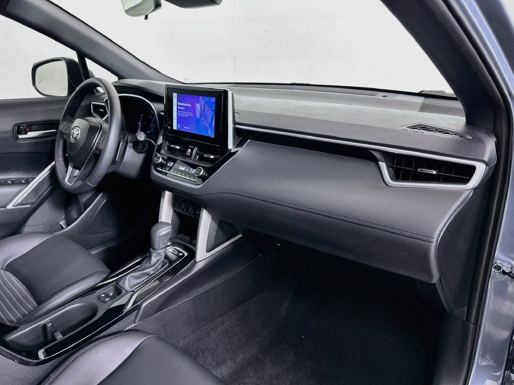 Used 2025 Toyota Corolla Cross AWD Hybrid w/ Convenience Package image 29