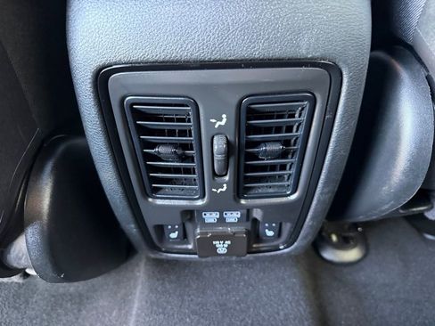 Used 2025 Dodge Durango GT image 28