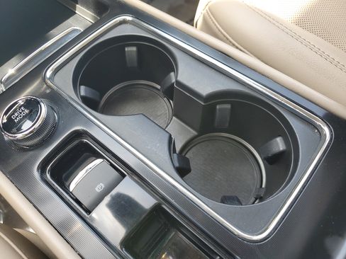 Used 2022 Lincoln Corsair Grand Touring image 22