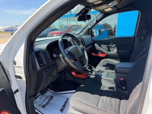 Used 2023 Nissan Frontier PRO-4X w/ Pro Convenience Package AWD/4WD image 15
