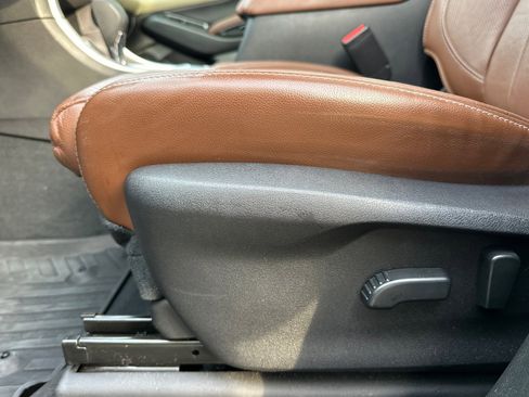 Used 2020 Subaru Ascent Touring w/ Popular Package #2A image 12