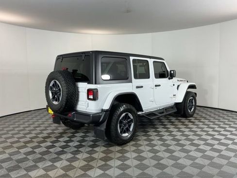 Used 2022 Jeep Wrangler Unlimited Rubicon w/ Cold Weather Group AWD/4WD image 5