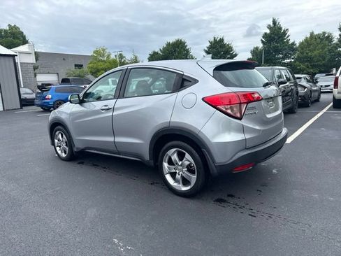 Used 2018 Honda HR-V LX image 3