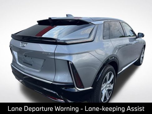 Used 2024 Cadillac Lyriq Tech AWD/4WD image 7