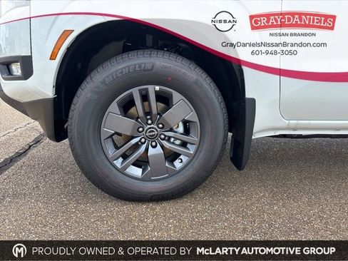 New 2025 Nissan Frontier SV w/ SV Convenience Package image 8