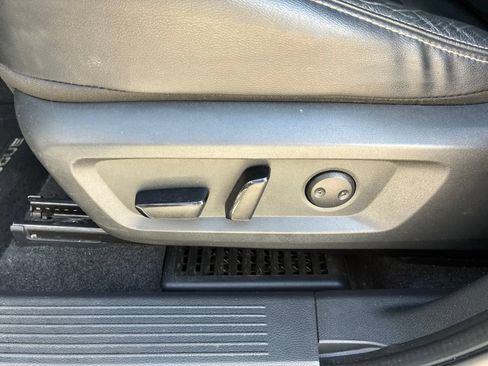 Used 2021 Nissan Rogue SL w/ Premium Package FWD image 19
