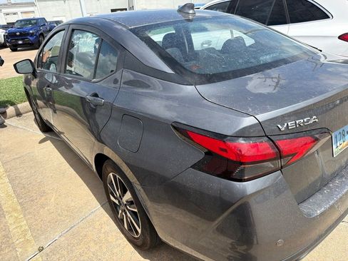 Used 2025 Nissan Versa SV FWD image 4