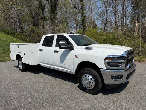 New 2026 RAM 3500 Tradesman w/ Chrome Appearance Group RWD image 5