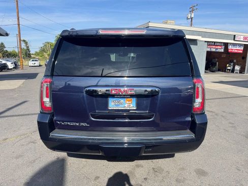 Used 2017 GMC Yukon XL Denali w/ Open Road Package AWD/4WD image 6