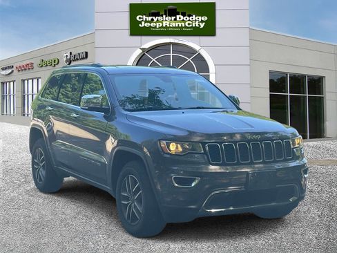 Used 2021 Jeep Grand Cherokee Limited AWD/4WD image 2