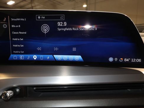 Used 2026 Cadillac Vistiq Platinum AWD/4WD image 12