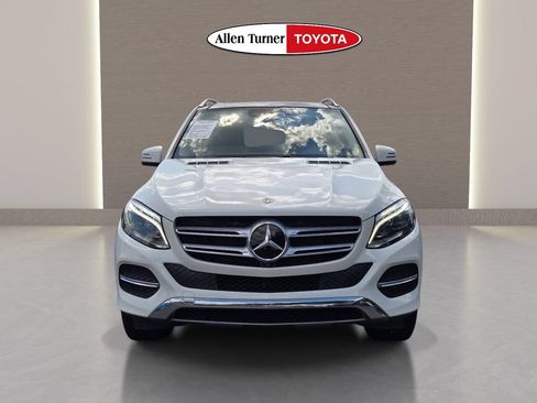 Used 2019 Mercedes-Benz GLE 400 4MATIC image 4