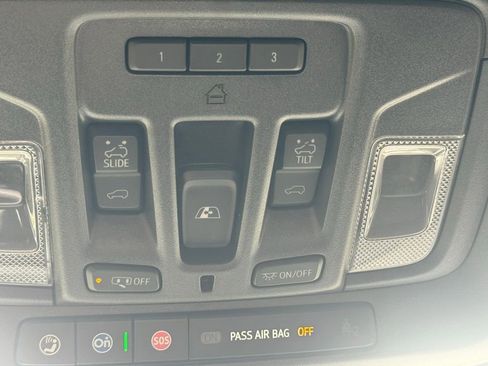 Used 2025 Chevrolet Silverado 1500 ZR2 w/ Technology Package image 34