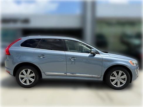 Used 2017 Volvo XC60 T5 Inscription w/ Preferred Option Package FWD image 7