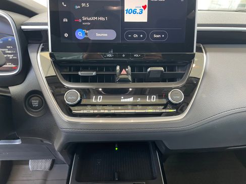 Used 2026 Toyota Corolla Cross XLE w/ Convenience Package FWD image 11