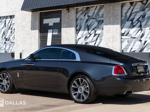 Used 2020 Rolls-Royce Wraith image 11