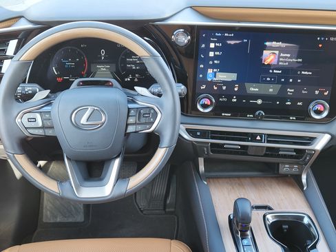 Certified 2025 Lexus RX 350 Premium Package image 33