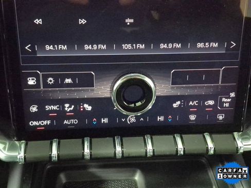 Used 2025 GMC Acadia Elevation image 17