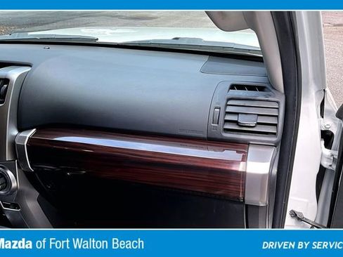 Used 2024 Toyota 4Runner Limited AWD/4WD image 22