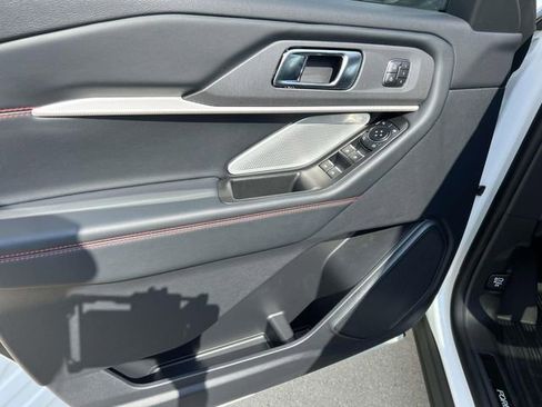 Used 2025 Ford Explorer ST w/ Sun And Sound Package image 18