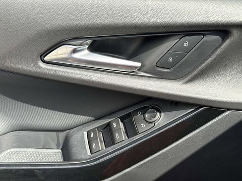 New 2026 Chevrolet Equinox LT w/ Safety and Technology Package FWD image 19