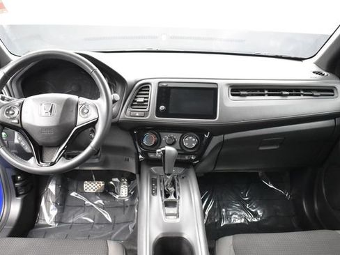 Used 2019 Honda HR-V Sport image 10