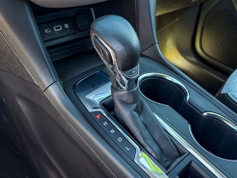 Used 2022 Chevrolet Equinox LS w/ LS Convenience Package image 40