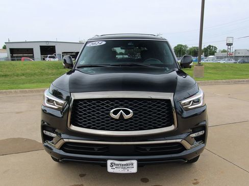 Used 2024 INFINITI QX80 Sensory AWD/4WD image 2