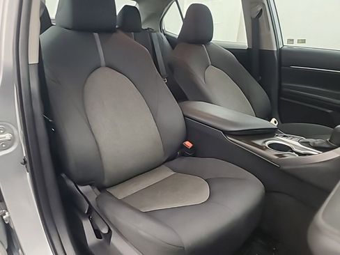 Used 2021 Toyota Camry LE FWD image 16
