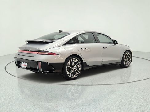 Used 2023 Hyundai Ioniq 6 Limited AWD/4WD image 5