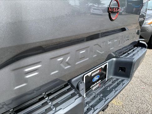 Used 2022 Nissan Frontier Pro-X RWD image 12
