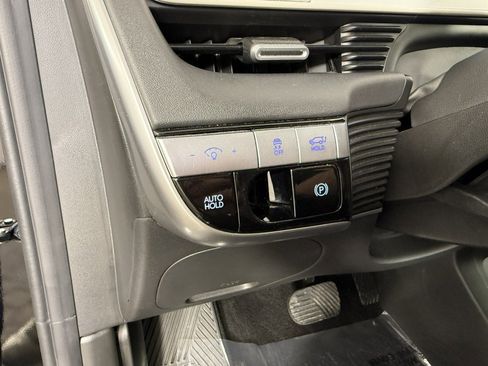 Used 2024 Hyundai Ioniq 5 Limited image 24