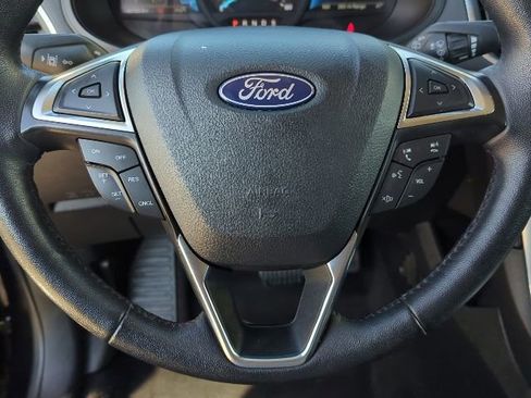 Used 2024 Ford Edge Titanium image 5