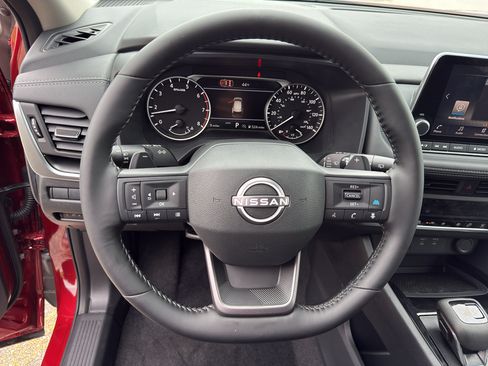 New 2026 Nissan Rogue SV w/ Cold Weather Package AWD/4WD image 16