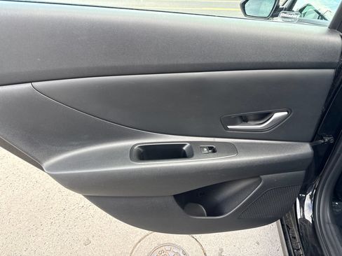 Used 2024 Hyundai Elantra SEL FWD image 18