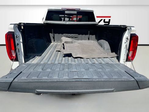 Used 2021 GMC Sierra 1500 SLT w/ SLT Premium Plus Package AWD/4WD image 27