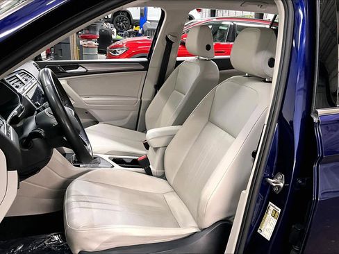 Used 2022 Volkswagen Tiguan SE image 27