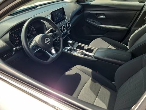 Used 2024 Nissan Sentra SV FWD image 3